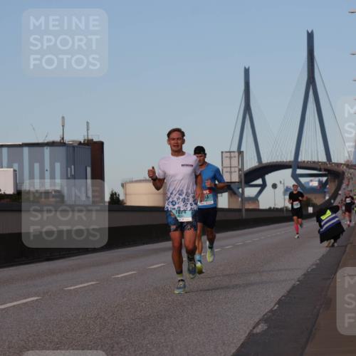 03.10.2024 - Köhlbrandbrückenlauf Luisa Fischer http://msf.ph/oto/7147820 03.10.2024 09:38:19 Position 3 1074 meine-sportfotos.de