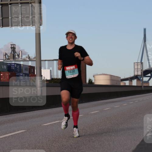 03.10.2024 - Köhlbrandbrückenlauf Luisa Fischer http://msf.ph/oto/7147823 03.10.2024 09:38:36 Position 3 1032 meine-sportfotos.de