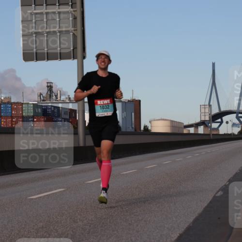 03.10.2024 - Köhlbrandbrückenlauf Luisa Fischer http://msf.ph/oto/7147827 03.10.2024 09:38:36 Position 3 1032 meine-sportfotos.de