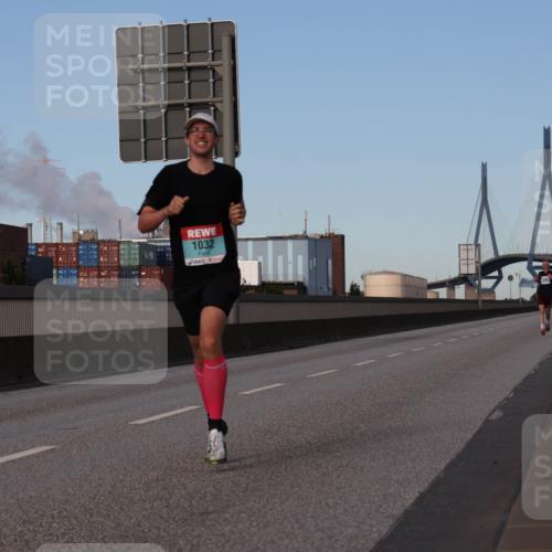 03.10.2024 - Köhlbrandbrückenlauf Luisa Fischer http://msf.ph/oto/7147831 03.10.2024 09:38:37 Position 3 1032 meine-sportfotos.de