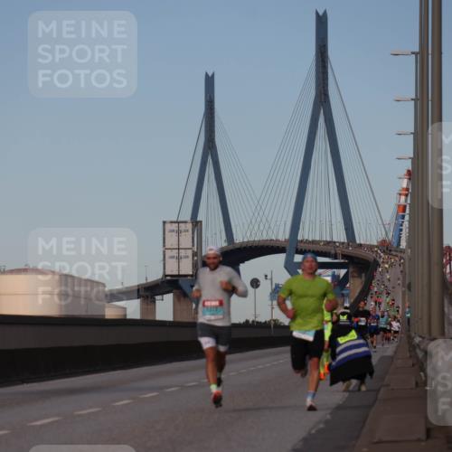 03.10.2024 - Köhlbrandbrückenlauf Luisa Fischer http://msf.ph/oto/7147861 03.10.2024 09:39:16 Position 3 1377 meine-sportfotos.de