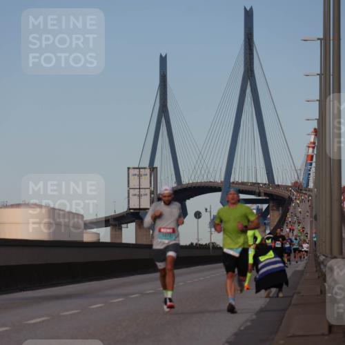 03.10.2024 - Köhlbrandbrückenlauf Luisa Fischer http://msf.ph/oto/7147863 03.10.2024 09:39:16 Position 3 1377 meine-sportfotos.de