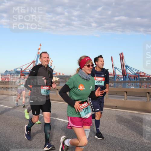 03.10.2024 - Köhlbrandbrückenlauf Matties Gatica Varas http://msf.ph/oto/7147879 03.10.2024 09:44:13 Position 2 1342, 1716, 2058 meine-sportfotos.de