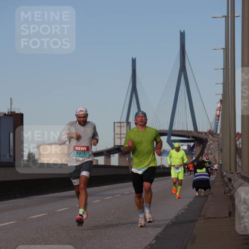 03.10.2024 - Köhlbrandbrückenlauf Luisa Fischer http://msf.ph/oto/7147893 03.10.2024 09:39:21 Position 3 1377 meine-sportfotos.de