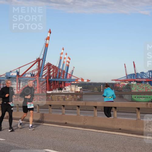 03.10.2024 - Köhlbrandbrückenlauf Matties Gatica Varas http://msf.ph/oto/7147919 03.10.2024 09:44:18 Position 2 929, 1937 meine-sportfotos.de