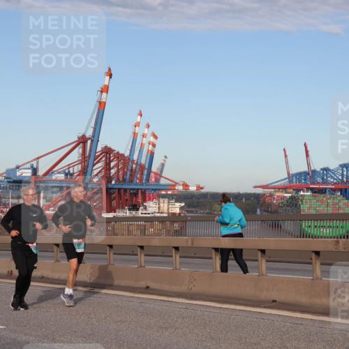 03.10.2024 - Köhlbrandbrückenlauf Matties Gatica Varas http://msf.ph/oto/7147921 03.10.2024 09:44:19 Position 2 1937 meine-sportfotos.de