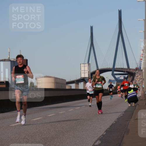 03.10.2024 - Köhlbrandbrückenlauf Luisa Fischer http://msf.ph/oto/7147951 03.10.2024 09:40:14 Position 3 1015, 1027 meine-sportfotos.de