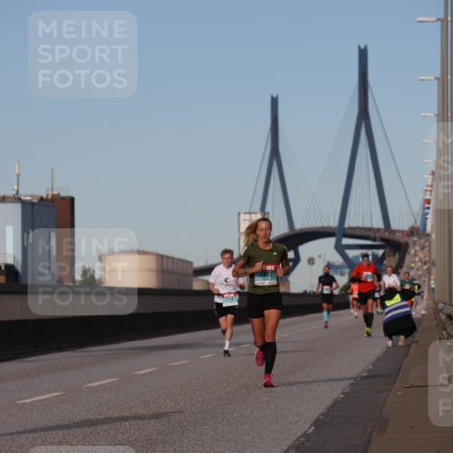 03.10.2024 - Köhlbrandbrückenlauf Luisa Fischer http://msf.ph/oto/7147956 03.10.2024 09:40:16 Position 3 15 meine-sportfotos.de