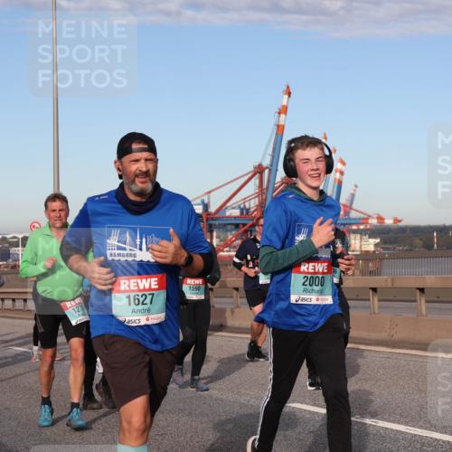 03.10.2024 - Köhlbrandbrückenlauf Matties Gatica Varas http://msf.ph/oto/7147967 03.10.2024 09:44:23 Position 2 1683, 127, 1627, 1590, 2000, 3, 1874 meine-sportfotos.de