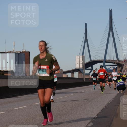 03.10.2024 - Köhlbrandbrückenlauf Luisa Fischer http://msf.ph/oto/7147977 03.10.2024 09:40:20 Position 3 1027, 1203 meine-sportfotos.de