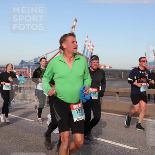 03.10.2024 - Köhlbrandbrückenlauf Matties Gatica Varas http://msf.ph/oto/7147987 03.10.2024 09:44:25 Position 2 2460, 107, 1526, 1683, 127, 1590, 1610 meine-sportfotos.de