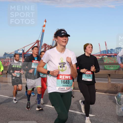 03.10.2024 - Köhlbrandbrückenlauf Matties Gatica Varas http://msf.ph/oto/7148032 03.10.2024 09:44:27 Position 2 2460, 2462, 2491, 2017, 1683, 1526, 1079 meine-sportfotos.de