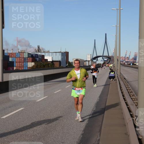 03.10.2024 - Köhlbrandbrückenlauf Luisa Fischer http://msf.ph/oto/7148045 03.10.2024 09:43:05 Position 3 429, 1391 meine-sportfotos.de