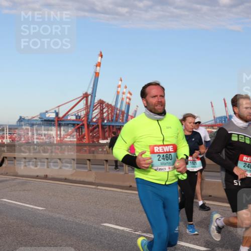 03.10.2024 - Köhlbrandbrückenlauf Matties Gatica Varas http://msf.ph/oto/7148053 03.10.2024 09:44:29 Position 2 2834, 2460, 1931, 2462 meine-sportfotos.de