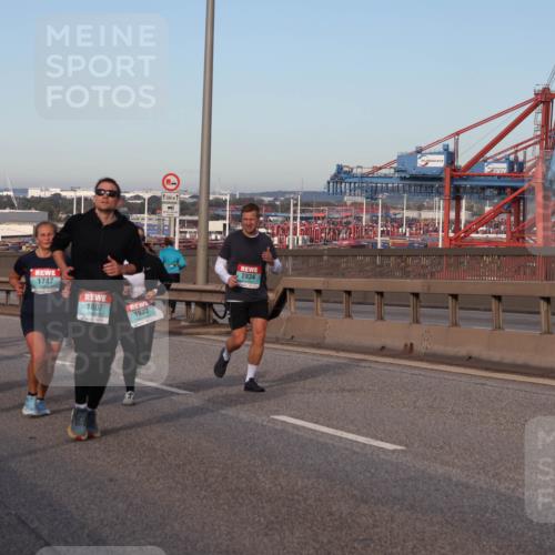 03.10.2024 - Köhlbrandbrückenlauf Matties Gatica Varas http://msf.ph/oto/7148059 03.10.2024 09:44:30 Position 2 1500, 1747, 2020, 1807, 1973, 1500, 1, 2834 meine-sportfotos.de