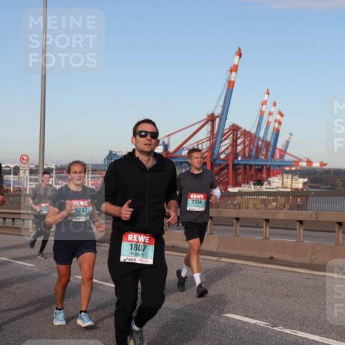 03.10.2024 - Köhlbrandbrückenlauf Matties Gatica Varas http://msf.ph/oto/7148096 03.10.2024 09:44:33 Position 2 2020, 1, 1508, 1747, 1807, 2834 meine-sportfotos.de