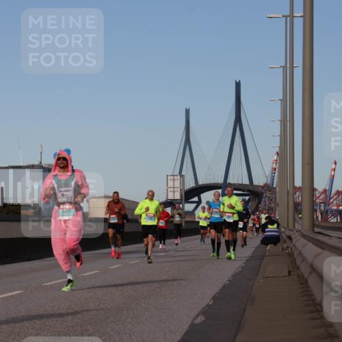 03.10.2024 - Köhlbrandbrückenlauf Luisa Fischer http://msf.ph/oto/7148145 03.10.2024 09:43:48 Position 3 1132, 1478, 1067, 1482 meine-sportfotos.de