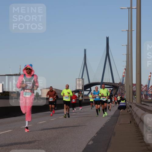 03.10.2024 - Köhlbrandbrückenlauf Luisa Fischer http://msf.ph/oto/7148148 03.10.2024 09:43:49 Position 3 1478, 1482 meine-sportfotos.de