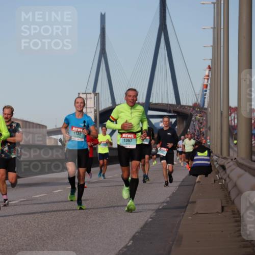 03.10.2024 - Köhlbrandbrückenlauf Luisa Fischer http://msf.ph/oto/7148169 03.10.2024 09:43:52 Position 3 1482, 1132, 1067, 1437 meine-sportfotos.de