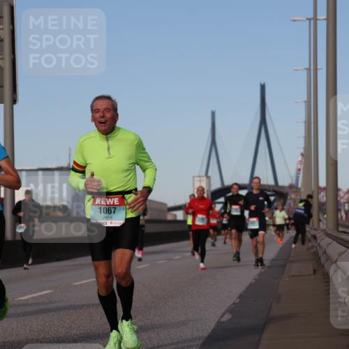 03.10.2024 - Köhlbrandbrückenlauf Luisa Fischer http://msf.ph/oto/7148224 03.10.2024 09:43:58 Position 3 1132, 1067 meine-sportfotos.de