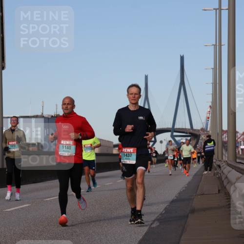 03.10.2024 - Köhlbrandbrückenlauf Luisa Fischer http://msf.ph/oto/7148233 03.10.2024 09:44:04 Position 3 1140, 1016, 1257, 1437 meine-sportfotos.de