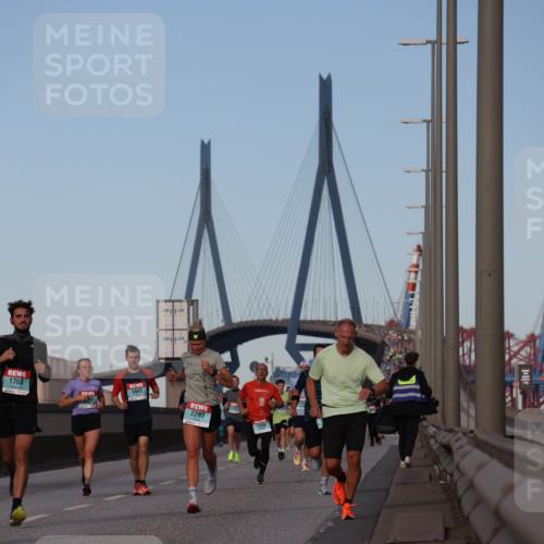 03.10.2024 - Köhlbrandbrückenlauf Luisa Fischer http://msf.ph/oto/7148266 03.10.2024 09:44:11 Position 3 1075, 1763, 1442, 2293, 1205 meine-sportfotos.de