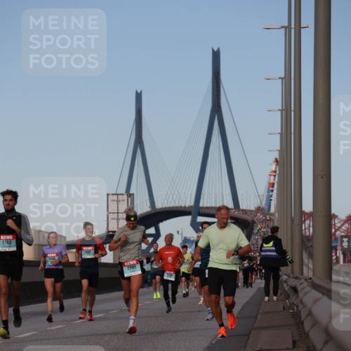 03.10.2024 - Köhlbrandbrückenlauf Luisa Fischer http://msf.ph/oto/7148269 03.10.2024 09:44:11 Position 3 1075, 1763, 1442, 1443, 2293 meine-sportfotos.de