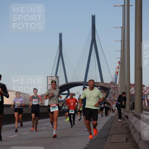 03.10.2024 - Köhlbrandbrückenlauf Luisa Fischer http://msf.ph/oto/7148275 03.10.2024 09:44:12 Position 3 1763, 1442, 1443, 2293, 1205 meine-sportfotos.de