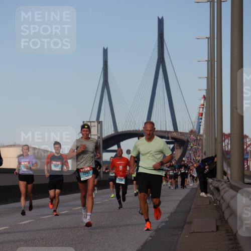 03.10.2024 - Köhlbrandbrückenlauf Luisa Fischer http://msf.ph/oto/7148282 03.10.2024 09:44:12 Position 3 1763, 1442, 2293, 1205 meine-sportfotos.de