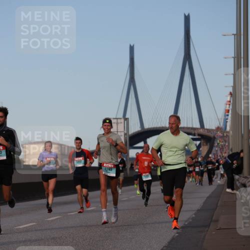 03.10.2024 - Köhlbrandbrückenlauf Luisa Fischer http://msf.ph/oto/7148286 03.10.2024 09:44:13 Position 3 1763, 43, 1442, 2293, 1205 meine-sportfotos.de