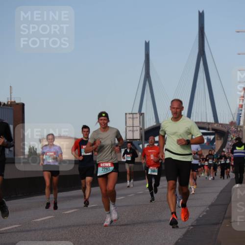 03.10.2024 - Köhlbrandbrückenlauf Luisa Fischer http://msf.ph/oto/7148295 03.10.2024 09:44:14 Position 3 1763, 14, 2293, 1205 meine-sportfotos.de
