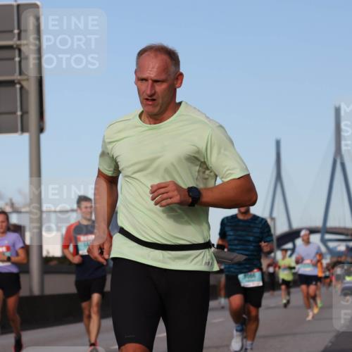 03.10.2024 - Köhlbrandbrückenlauf Luisa Fischer http://msf.ph/oto/7148334 03.10.2024 09:44:19 Position 3 7066 meine-sportfotos.de