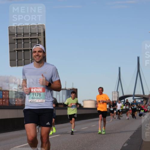 03.10.2024 - Köhlbrandbrückenlauf Luisa Fischer http://msf.ph/oto/7148353 03.10.2024 09:44:29 Position 3 1176, 1914 meine-sportfotos.de