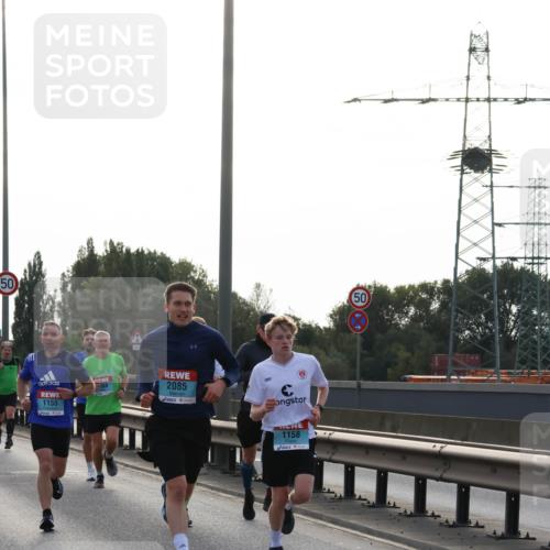 03.10.2024 - Köhlbrandbrückenlauf Miley Keyser http://msf.ph/oto/7155839 03.10.2024 09:12:11 Position 3 50, 1155, 2085, 1158, 50 meine-sportfotos.de