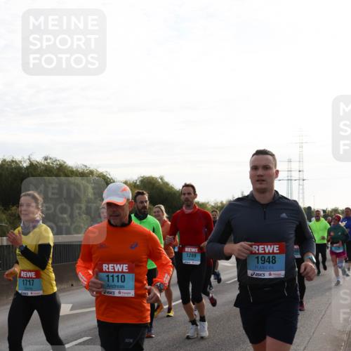03.10.2024 - Köhlbrandbrückenlauf Miley Keyser http://msf.ph/oto/7157302 03.10.2024 09:16:47 Position 3 1717, 1110, 1289, 366, 1716, 1948 meine-sportfotos.de