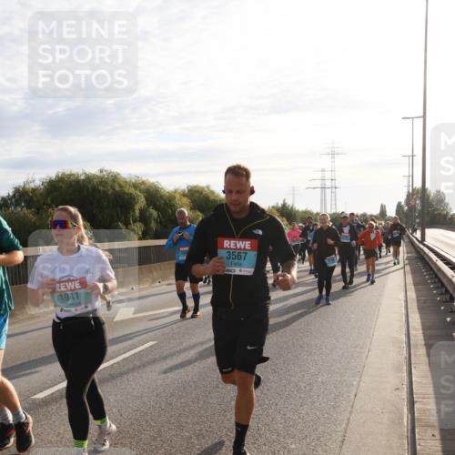 03.10.2024 - Köhlbrandbrückenlauf Miley Keyser http://msf.ph/oto/7158428 03.10.2024 09:22:15 Position 3 1941, 3567 meine-sportfotos.de