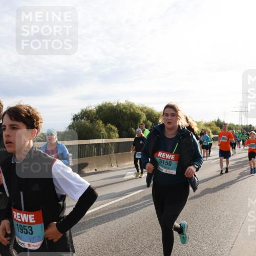 03.10.2024 - Köhlbrandbrückenlauf Miley Keyser http://msf.ph/oto/7158465 03.10.2024 09:22:29 Position 3 1953, 1426, 3150 meine-sportfotos.de