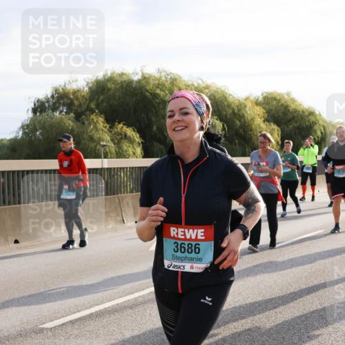 03.10.2024 - Köhlbrandbrückenlauf Miley Keyser http://msf.ph/oto/7158782 03.10.2024 09:24:09 Position 3 3686, 3073 meine-sportfotos.de
