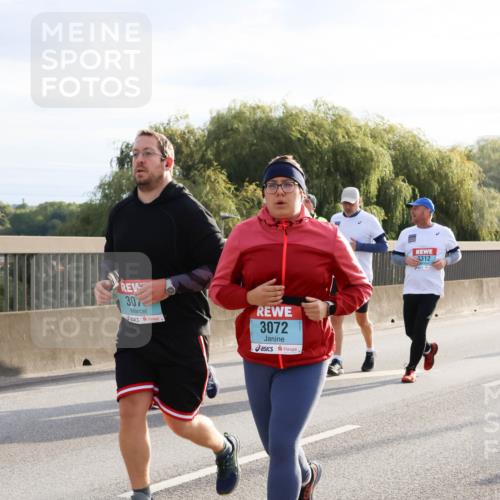 03.10.2024 - Köhlbrandbrückenlauf Miley Keyser http://msf.ph/oto/7158790 03.10.2024 09:24:13 Position 3 30, 3072, 4312 meine-sportfotos.de