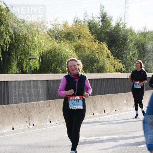 03.10.2024 - Köhlbrandbrückenlauf Miley Keyser http://msf.ph/oto/7164250 03.10.2024 09:25:32 Position 3 3025, 3375 meine-sportfotos.de