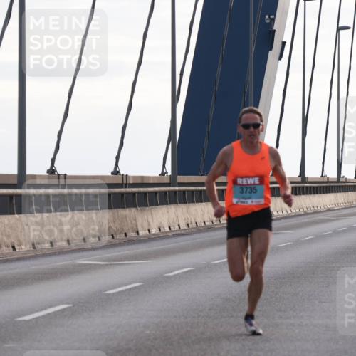 03.10.2024 - Köhlbrandbrückenlauf Matties Gatica Varas http://msf.ph/oto/7164340 03.10.2024 09:15:41 Position 2 3735 meine-sportfotos.de
