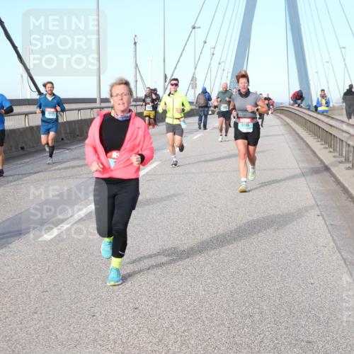 03.10.2024 - Köhlbrandbrückenlauf Jannik Wohlers http://msf.ph/oto/7164776 03.10.2024 09:41:43 Position 2 1624, 2001, 1495 meine-sportfotos.de