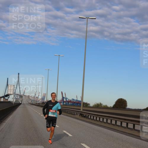 03.10.2024 - Köhlbrandbrückenlauf Miley Keyser http://msf.ph/oto/7164901 03.10.2024 09:32:41 Position 3 1010 meine-sportfotos.de