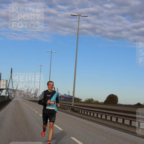 03.10.2024 - Köhlbrandbrückenlauf Miley Keyser http://msf.ph/oto/7164910 03.10.2024 09:32:41 Position 3 1010 meine-sportfotos.de