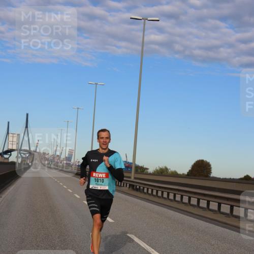 03.10.2024 - Köhlbrandbrückenlauf Miley Keyser http://msf.ph/oto/7164913 03.10.2024 09:32:42 Position 3 2332, 1010 meine-sportfotos.de