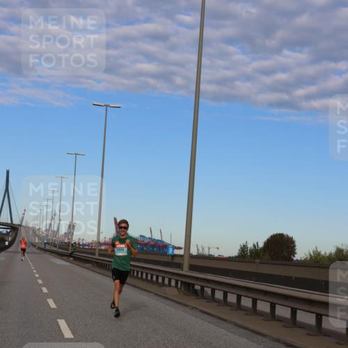 03.10.2024 - Köhlbrandbrückenlauf Miley Keyser http://msf.ph/oto/7164950 03.10.2024 09:33:43 Position 3 1038 meine-sportfotos.de