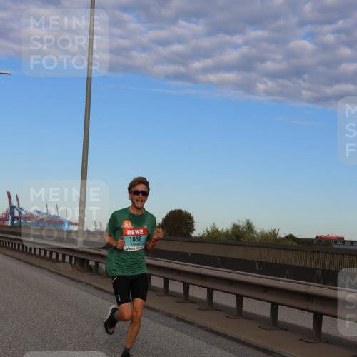 03.10.2024 - Köhlbrandbrückenlauf Miley Keyser http://msf.ph/oto/7164970 03.10.2024 09:33:45 Position 3 1038 meine-sportfotos.de