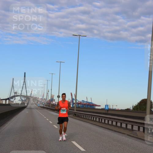 03.10.2024 - Köhlbrandbrückenlauf Miley Keyser http://msf.ph/oto/7164984 03.10.2024 09:33:54 Position 3 1006 meine-sportfotos.de