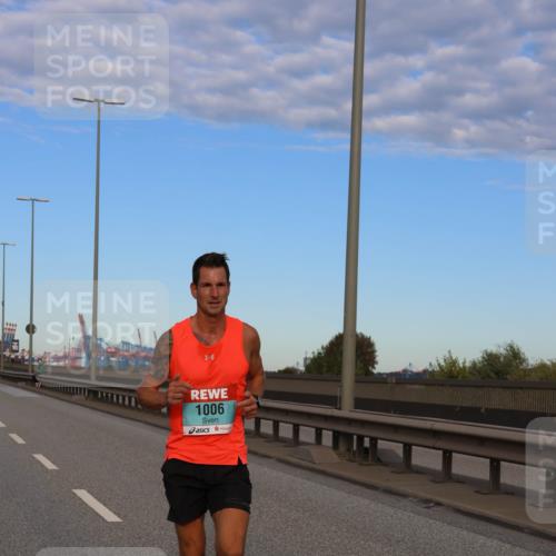 03.10.2024 - Köhlbrandbrückenlauf Miley Keyser http://msf.ph/oto/7165015 03.10.2024 09:33:55 Position 3 1006 meine-sportfotos.de