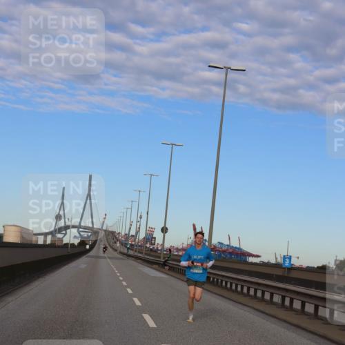 03.10.2024 - Köhlbrandbrückenlauf Miley Keyser http://msf.ph/oto/7165029 03.10.2024 09:34:14 Position 3  meine-sportfotos.de